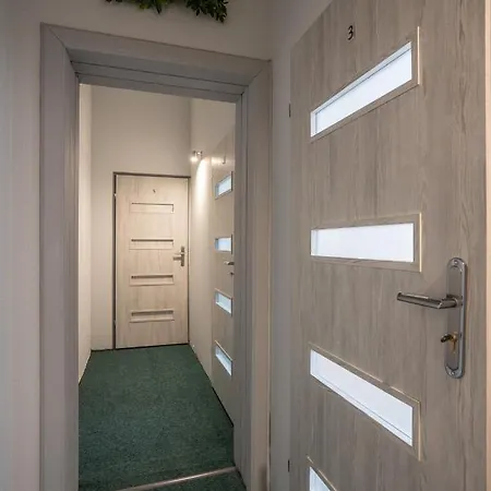 Kosciuszki Street Hostel *