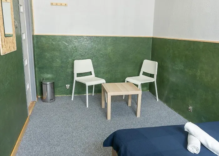 بيت شباب Kosciuszki Street